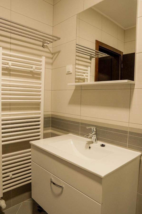 Bed and Breakfast Industrial Belisce Esterno foto