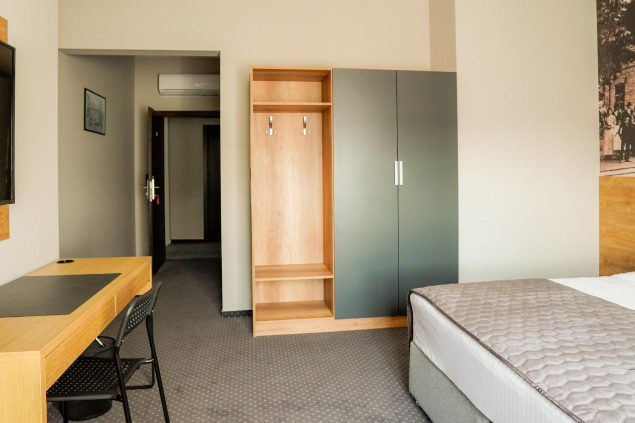 Bed and Breakfast Industrial Belisce Esterno foto