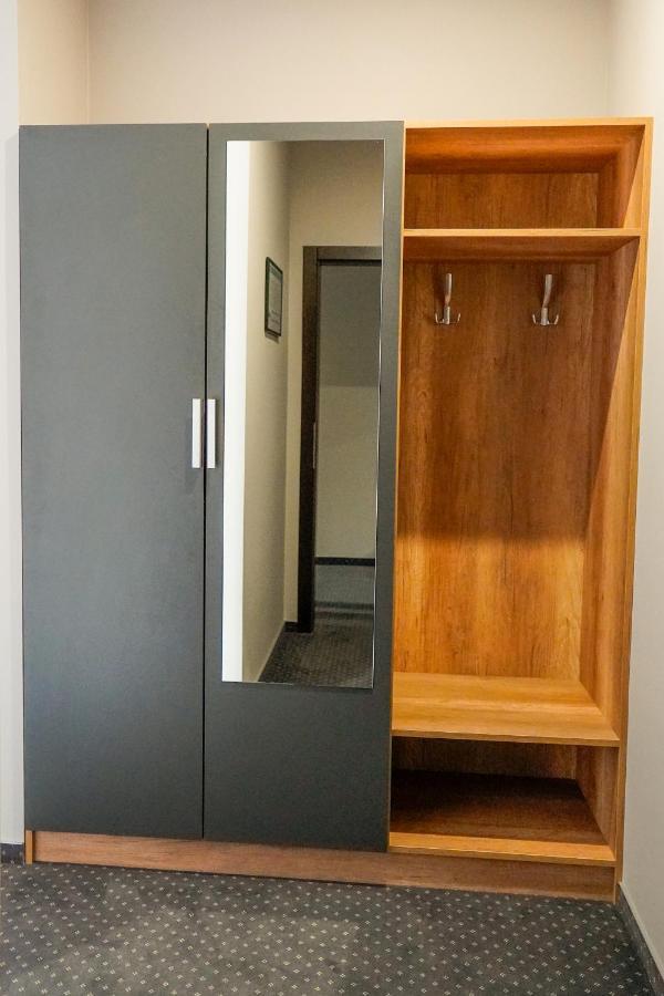 Bed and Breakfast Industrial Belisce Esterno foto