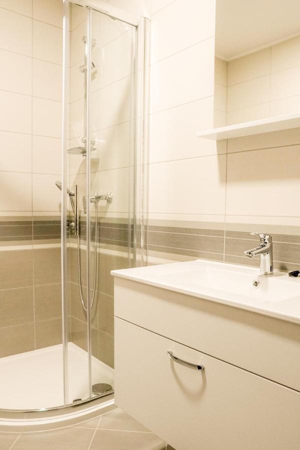 Bed and Breakfast Industrial Belisce Esterno foto